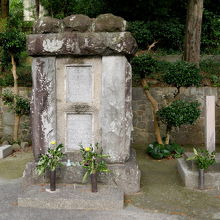 ドイツ兵の慰霊碑　当時の物の様だ