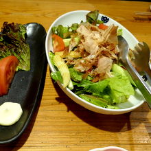 冷しトマト　360円　和風サラダ　530円