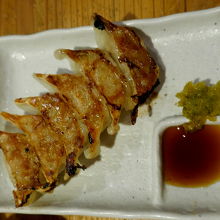 博多一口餃子　270円　すべて税抜き