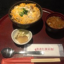 比内地鶏親子丼