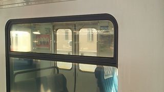 2016年５月15日の豊橋８時50分発新快速大垣行きの様子～岡崎までは比較的空いていましたが、刈谷でほぼ席は埋まりました～