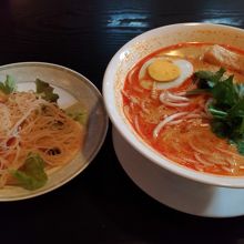 ランチのラクサ