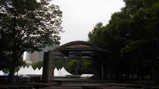 今回は誰もいない音楽堂を観ることができました