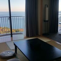 紅葉と大海原、日の出を堪能