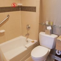 狭いけどバスタブあり