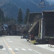 五箇山温泉街にある合掌造りの住宅でした。