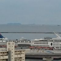 中国の大型クルーズ船が停泊