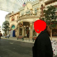 お店外観！ハリウッドエリアにあります！