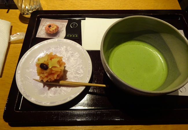 お抹茶と和生菓子が美味しいです