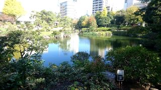 両国駅近くの立派な庭園