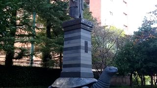 都内唯一の家康像