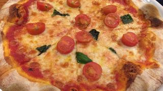 ホテルにしては安い！ピザが美味しかった☆