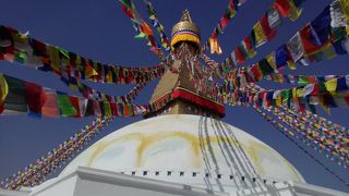 ネパール最大のストゥーパ