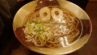 あっさりしていて昼食には最適。丼モノもあります。