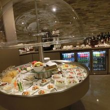 成田エミレーツラウンジ（天ぷらは揚げたてを持って来てくれます