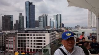 フランクフルトの市街地・郊外を展望できる展望台