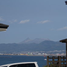 左手には北海道駒ケ岳が見えます。