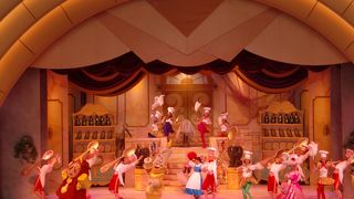 ここでしか見られない美女と野獣のショー！