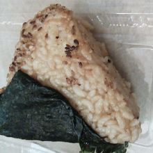 紅鮭焼おにぎり