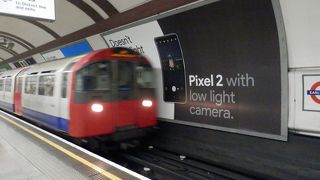 可愛い形の電車