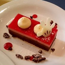 盛り付けが可愛らしいデザート