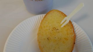 観光バスツアーとかち合うとかなり混みます