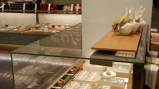 広ーいお店です