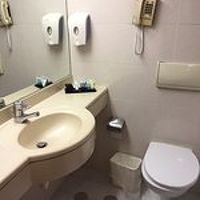 ラッキーにも栓がありました。