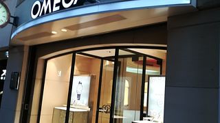 オメガの正規ブティック。
