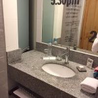 山小屋にもかかわらず近代的。