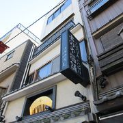 浅草らしい「つげ櫛」の専門店。