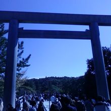 宇治橋が始まります。