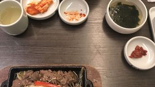 レストラン街の中では、比較的すいてる