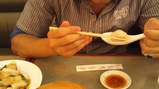 スープたっぷり小籠包！