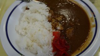 ゆでたまごが付いた源太カレー900円をいただきました