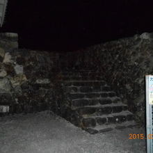 櫓門横の階段