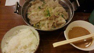 大阪第２ビル地下の安いランチでお腹いっぱい