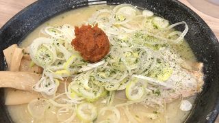縮れ麺は良かったけど、辛かった