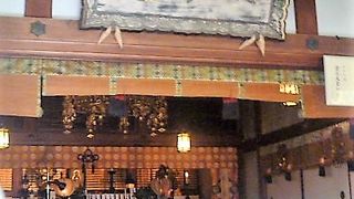 大きな額に「三千院」が！　