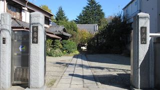 緑豊かな広い境内でした。