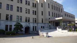 富山城近くにある