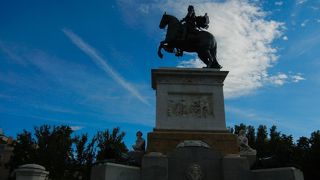 ぱっとしない広場