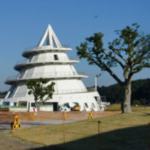 海のピラミッド外観