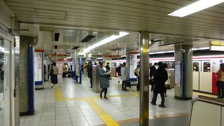昼間でも頻繁に運転されています