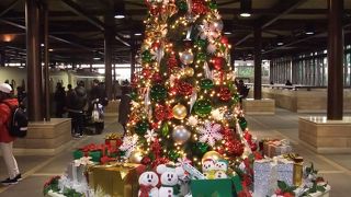 スノースノー・ライナーに乗れなくてもステーションでクリスマスが楽しめます。