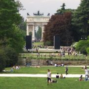 センピオーネ公園の門