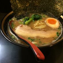 豚骨ラーメン720円