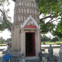 クメール調の建物です