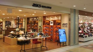 ビジネスシーンで使える靴も豊富でした。