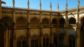 パティオと回廊が良い